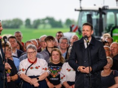 Przedwyborcza ustawka w Niecieczy. Trzaskowski obrońcą polskich rolników?