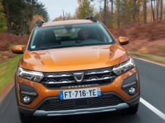 Dacia ma sposób na kary za emisję. A klienci mogą zaoszczędzić