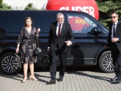 Sondaż: Wyborcy Brauna zagłosują na Nawrockiego; elektorat Hołowni wybiera Trzaskowskiego