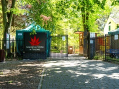 Maj w Arboretum z Łódzką Koleją Aglomeracyjną