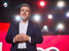 Adrian Zandberg przekaże poparcie Trzaskowskiemu? Zabrał głos: Trzeba załatwić pilnie