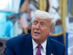 „On dziś zarobił 2,5 miliarda!”. Donald Trump pierwszym prezydentem USA, który jest łączony z aferą giełdową