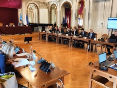 Tarnów wprowadza kartę miejską dla rodzin zastępczych. W planach także zwiększenie wynagrodzeń