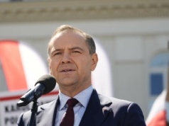 Sztab Nawrockiego komentuje "ustawki" i nawiązuje do Tuska. "Nie wstydzi się tego"