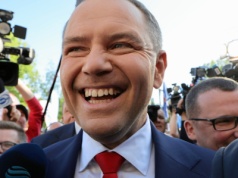 Obserwuję politykę od 30 lat. Dożyłam czasów, gdy dyskutujemy, czy prezydent powinien umieć bić się w lesie