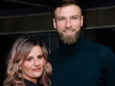 Zborowska mówi, że spotykali się z mężem w HOTELACH po urodzinach ich córki. "Może COŚ być między nami"