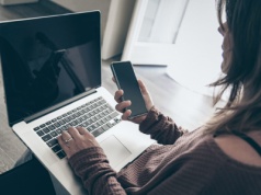 Prawie połowa młodych chce odciąć się od internetu. Zaskakujące wyniki badania