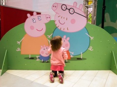 Rodzice zrozpaczeni przez "Peppę": Miałam idealne imię dla dziecka, Mama Świnka je mi ukradła