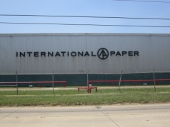International Paper zamknie pięć fabryk. Co z polskimi zakładami?