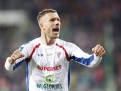 Lukas Podolski nastraszył fanów Górnika. “Budujemy dalej!”