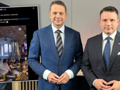 Przyszedł do baru obejrzeć 