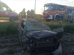Wypadek na trasie Opalenica – Grodzisk. W sportowym Fiacie… 16 i 17-latek