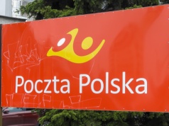 Poczta Polska chce bronić gotówki. Banknoty będą witane z uśmiechem