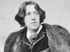 25 maja 1895 Oscar Wilde został skazany za „popełnienie rażącej nieprzyzwoitości z innymi mężczyznami”