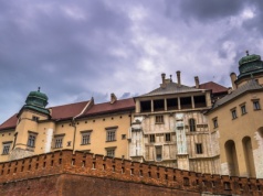 To nie będzie spokojna niedziela! Chłód i porywisty wiatr. Zacznie się dziać od poniedziałku!