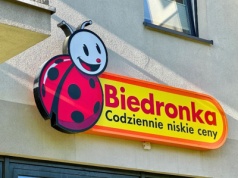 Biedronka sypnęła promocjami. 2+1 gratis na gadżety dla psa i kota. Zwierzaki oszaleją na ich punkcie