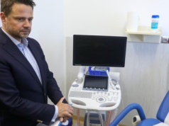 Trzaskowski i Mentzen o ochronie zdrowia. Jeden nie chce rewolucji, drugi prywatyzacji