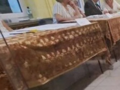 Radny wyjechał z Polski. Mieszkańcy pójdą do urn w wakacje