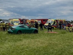Wypadek na pokazie motoryzacyjnym w Krośnie! Samochód wjechał w tłum. FILM