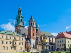 Dziecięce pochówki i broń z XVII wieku. Sensacyjne odkrycie na Wawelu