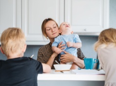 Dyrektywa kontra rzeczywistość. Zasiłki obnażają luki work-life balance