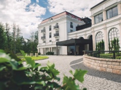 Gdzie najlepiej zregenerować się po zimie? Kosmetolożka o wiosennej pielęgnacji: „Skóra musi być na to przygotowana”