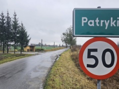 Mieszkańcy wsi Patryki przeciw budowie farmy fotowoltaicznej? „Obserwujemy niepokojącą tendencję wywierania presji na organy poprzez medialne nagonki”