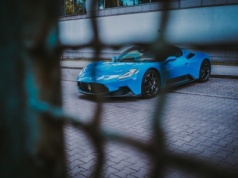 Trzy twórczynie motoryzacyjne. Polubisz przewijać te treści na telefonie