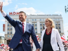 W starciu na marsze wygrał  Rafał Trzaskowski. 