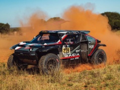 Dacia Sandrider V6 podbija Afrykę! Loeb na podium, Al-Attiyah wygrywa etap