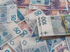 W czerwcu 575 zł dopłaty do pensji. Nie ma wyjścia, muszą wypłacić