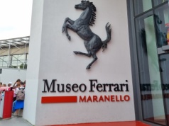 Odwiedziłem Muzeum Ferrari w Maranello. Ile mnie to kosztowało?