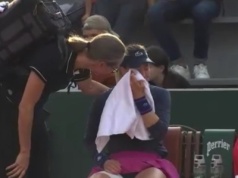 Ależ dramat w Roland Garros. Usiadła na krzesełku i zaczęła płakać