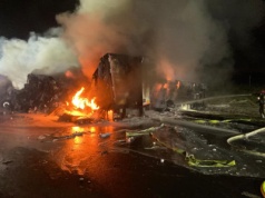 Zderzenie ciężarówek na A1. Trzy osoby w szpitalu