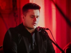 Arek Kopaczewski specjalnie na „Dzień Matki” z utworem „Mamo” zespołu Akcent
