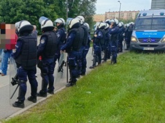 Spokojny mecz Stali z Wisłą? Policja 'tak’, czytelnik 'niekoniecznie’