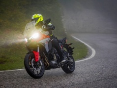 Ducati Multistrada V4 S. Nowa twarz widlastej czwórki