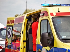 Olsztyn. 87-latek wjechał w autobus komunikacji miejskiej i wysłał żonę do szpitala