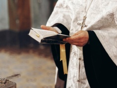 Emerytury księży: Fakty i mity
