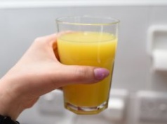 Wystarczy szklanka dziennie. Zapomnisz o sztywności stawów, a jelita poczują ulgę