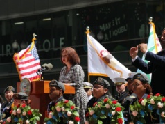 Senator Tammy Duckworth: Pamiętamy nie tylko o poległych żołnierzach ale także o weteranach