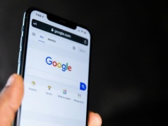 Google z odważną tezą. Reklamy AI są „pomocne” dla użytkowników