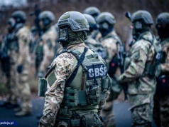 Przemycali leki wykorzystywane do produkcji metaamfetaminy. CBŚP i SBU zatrzymało 10 obywateli Ukrainy
