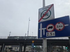 Kompromisy, korekty i kontrowersje wokół czystej strefy
