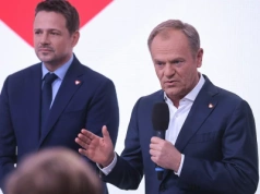 Większość niezdecydowanych ocenia rząd Tuska krytycznie