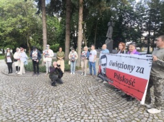 Zaniewski na miesięcznicy uwięzienia Poczobuta: „Na Białorusi dzieje się duże zło”