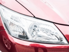 Żarówki H4 LED – czy to dobra alternatywa dla halogenów w aucie?