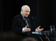 Politycy PiS wściekli na Konfederację. Irytują ich „media prawicy”