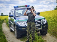 Łotysz zatrzymany za przewóz Syryjczyków