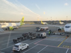 Niskoemisyjny transport lotniczy zredukuje ślad węglowy